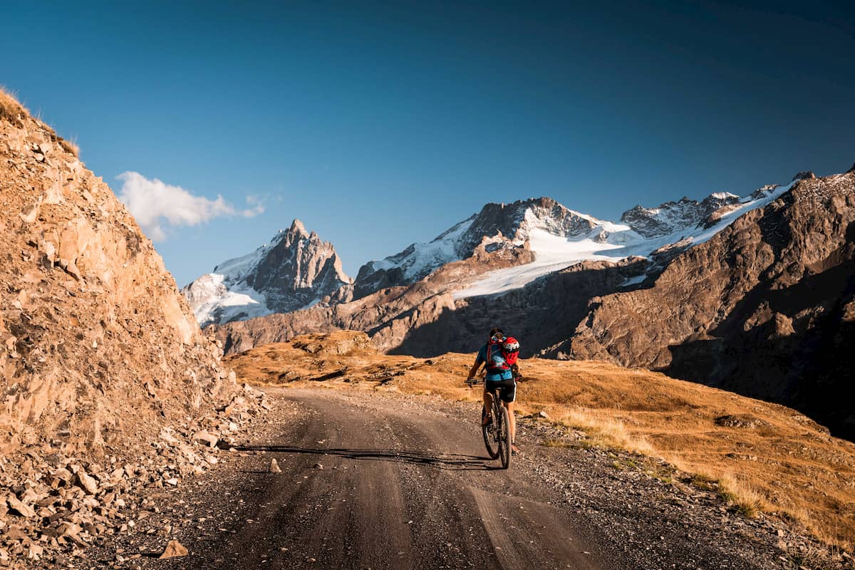 Coucher de soleil au bord des ravins du Plateau d'Emparis Wild Spot photographie aventure spot trip photo