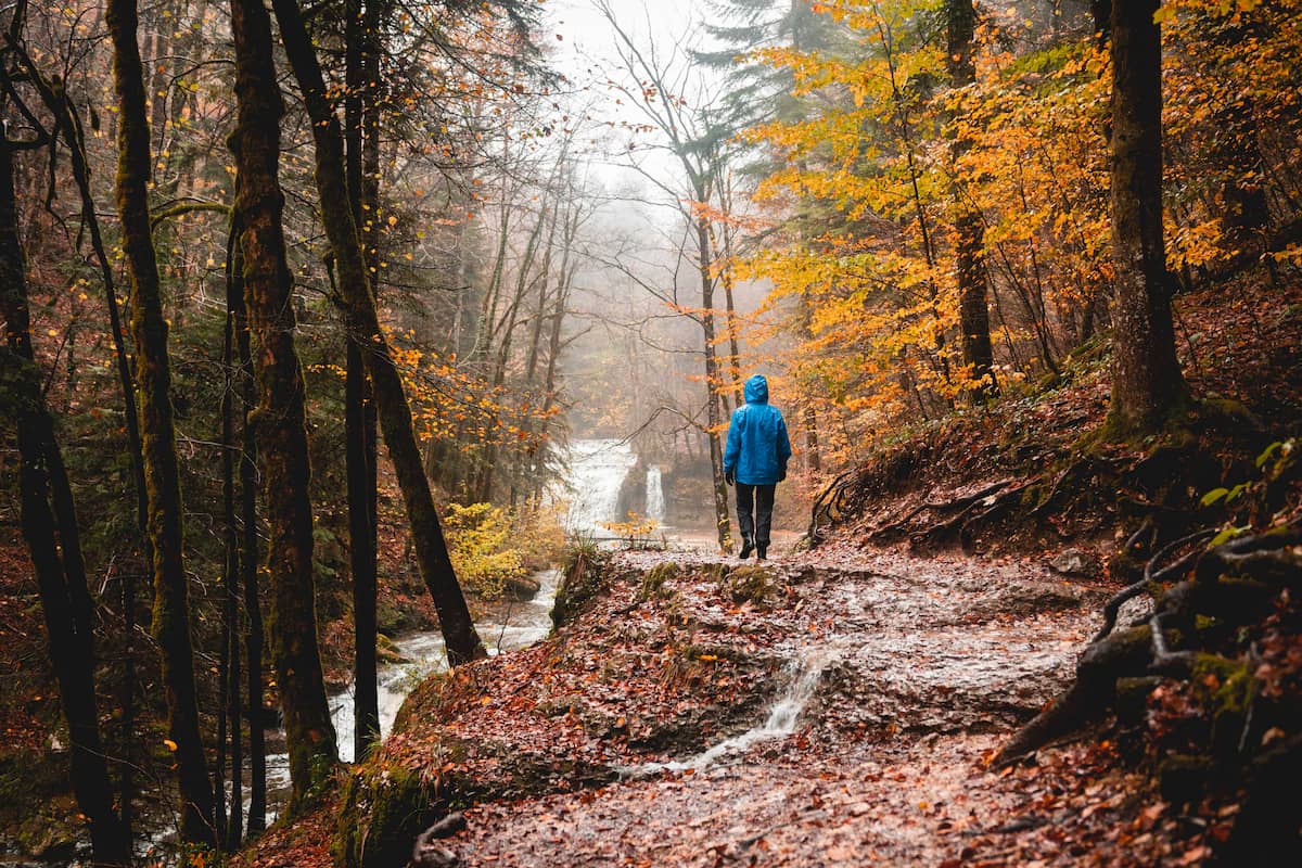 cascades du hérisson bonlieu lieux à voir dans le haut jura en automne week-end wildspot